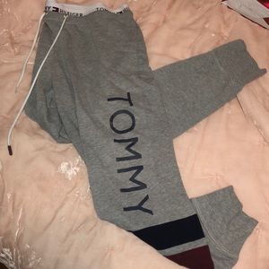 Tommy Hilfiger sweats